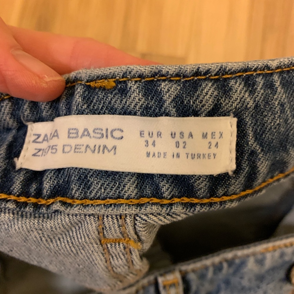 ZARA jeweled jeans sz 2 new